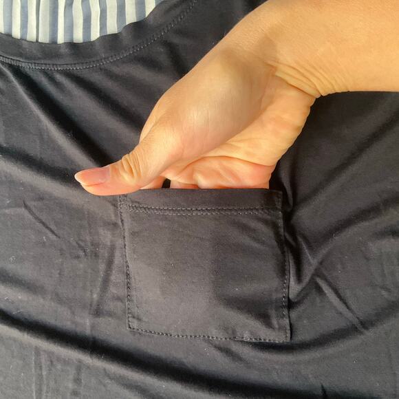 FOREVER 21 Women’s Short Sleeve Blouse size L, Black front and Stripes back - Picture 5 of 9